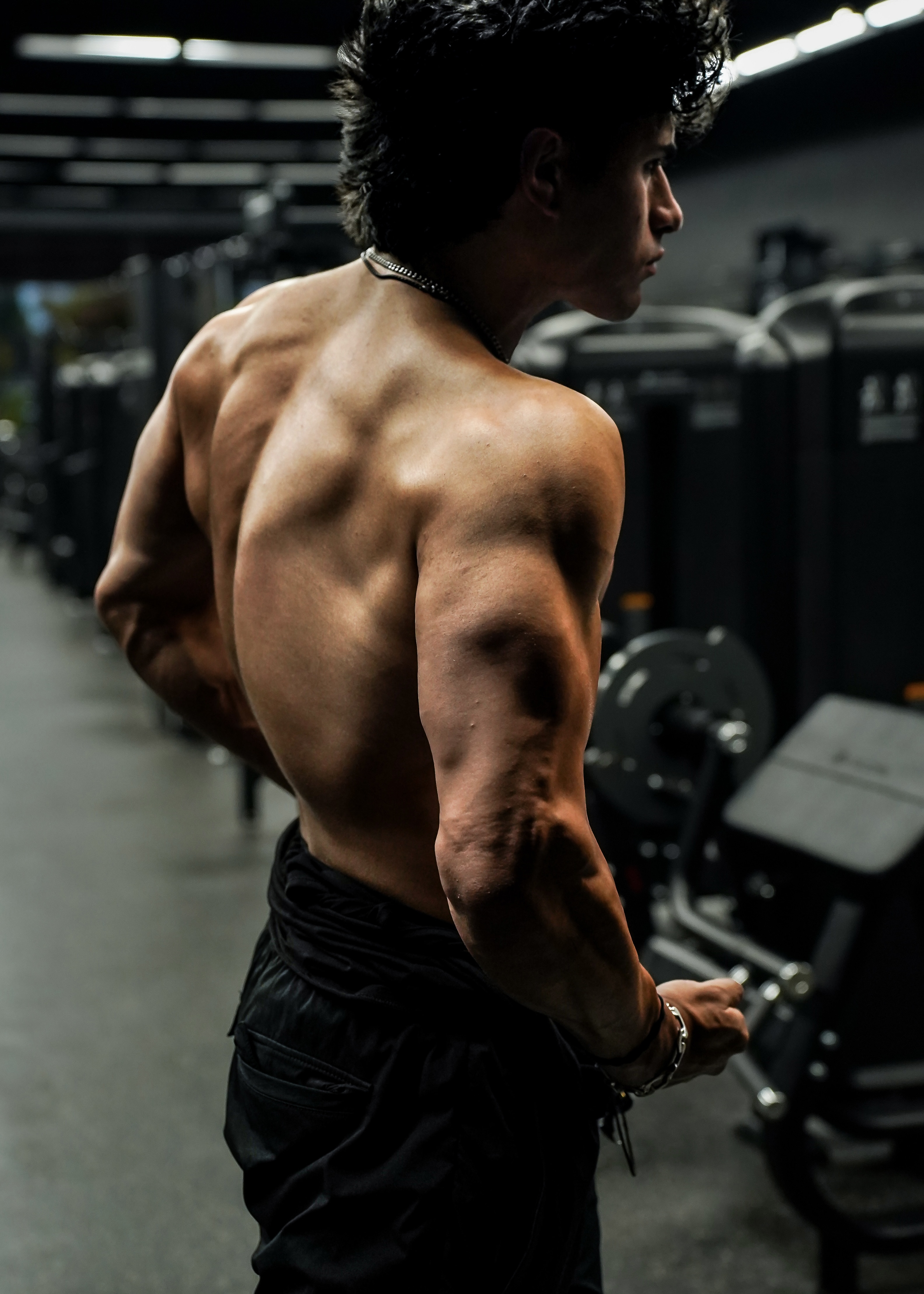 Hanny back pose